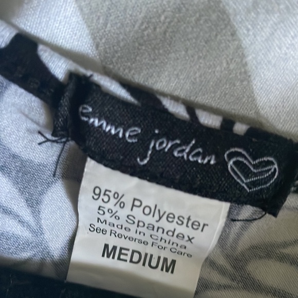 BLACK & WHITE DRESS - Picture 3 of 4